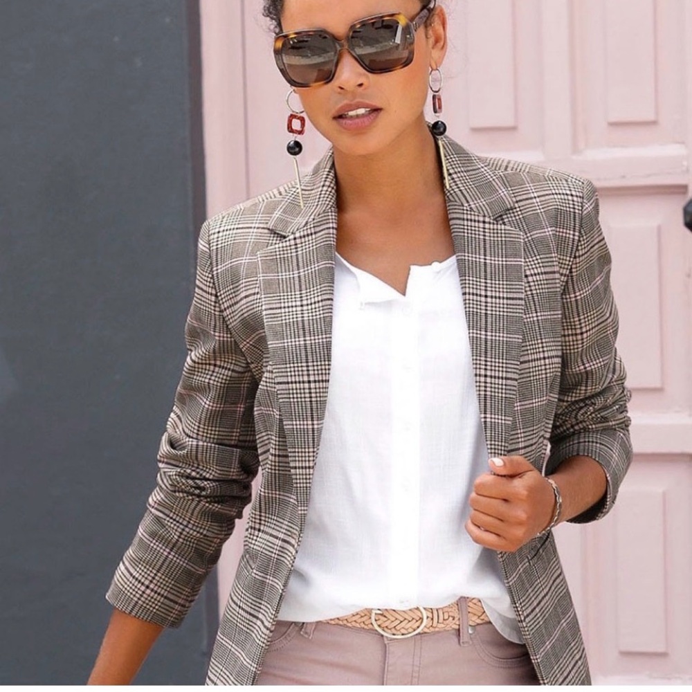 Classic Checkered Women's Blazer